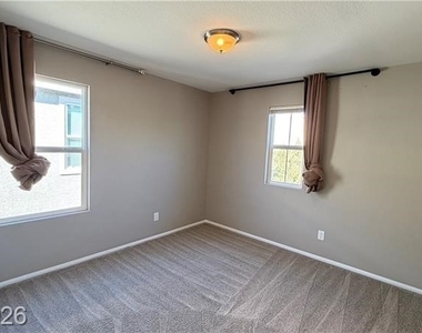 4525 Cougar Avenue - Photo Thumbnail 3