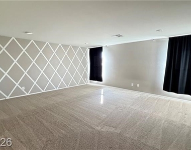 4525 Cougar Avenue - Photo Thumbnail 2