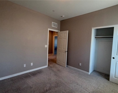 6943 Denio Island Street - Photo Thumbnail 28