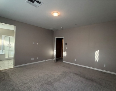 6943 Denio Island Street - Photo Thumbnail 14