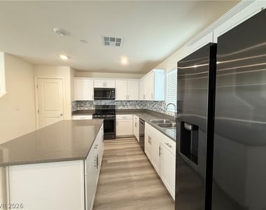 3720 Brilliant Sunset Street - Photo Thumbnail 4
