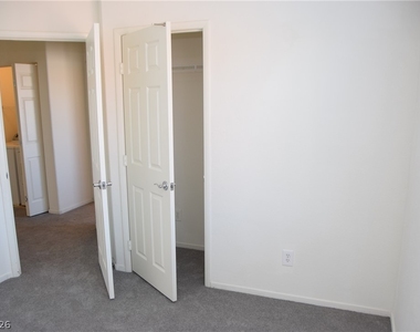 9440 Crimson Sky Street - Photo Thumbnail 25