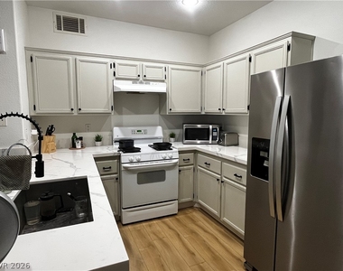 2201 Ramsgate Drive - Photo Thumbnail 6