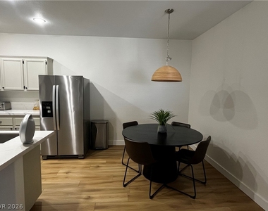 2201 Ramsgate Drive - Photo Thumbnail 9