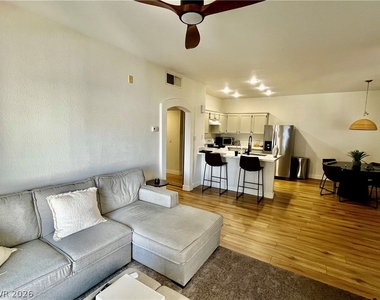 2201 Ramsgate Drive - Photo Thumbnail 5
