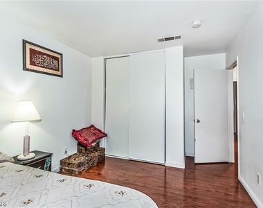 5237 Steinbrenner Lane - Photo Thumbnail 11