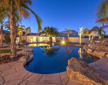 2780 El Camino Road - Photo Thumbnail 13