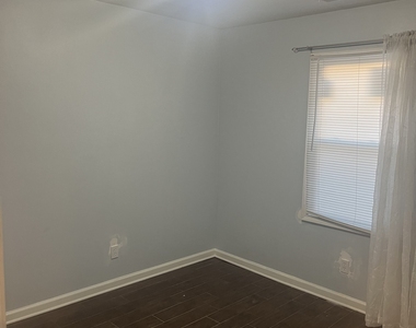2894 Randall Street - Photo Thumbnail 3