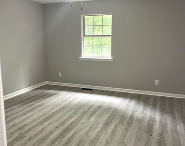 5019 Peach Mountain Circle - Photo Thumbnail 11