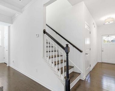 2730 Kemp Court - Photo Thumbnail 5