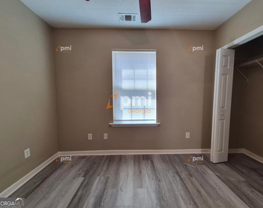 342 Orchard Way - Photo Thumbnail 6