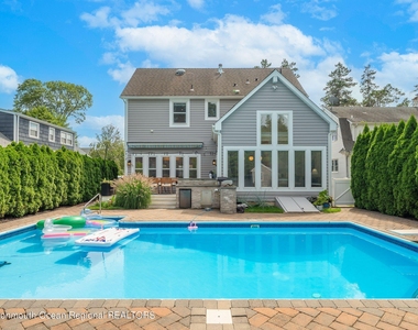 623 Brooklyn Boulevard - Photo Thumbnail 5