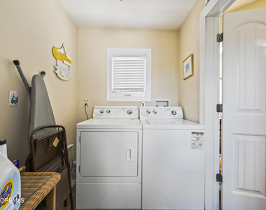 204 Randall Avenue - Photo Thumbnail 24