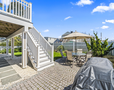 204 Randall Avenue - Photo Thumbnail 2