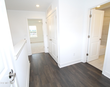 35 Crimson Drive - Photo Thumbnail 7