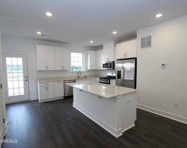 35 Crimson Drive - Photo Thumbnail 1