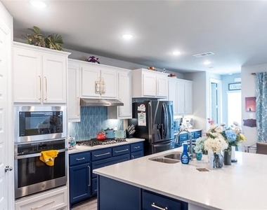 3122 Wind Knot Way - Photo Thumbnail 6