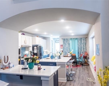 3122 Wind Knot Way - Photo Thumbnail 4