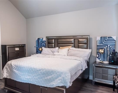 3122 Wind Knot Way - Photo Thumbnail 10