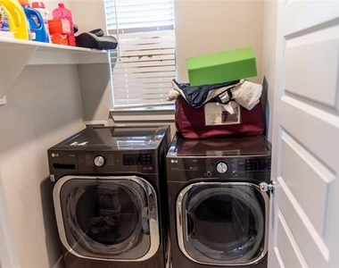 3122 Wind Knot Way - Photo Thumbnail 17