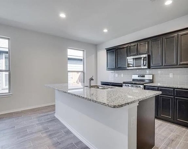 2111 River Pine Road - Photo Thumbnail 6