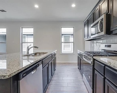 2111 River Pine Road - Photo Thumbnail 4