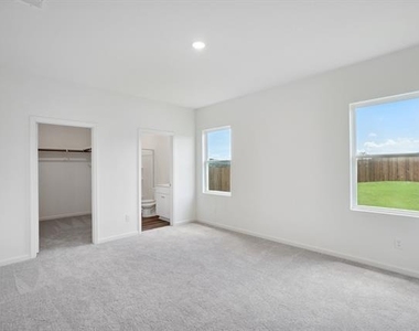 2207 Pioneer Drive - Photo Thumbnail 15