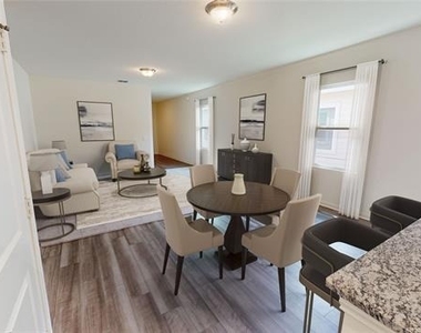 2207 Pioneer Drive - Photo Thumbnail 3