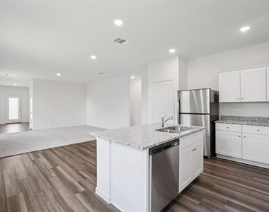 2207 Pioneer Drive - Photo Thumbnail 10