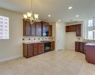3409 Porter Creek Drive - Photo Thumbnail 7