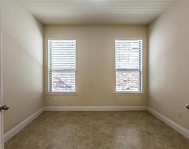 3409 Porter Creek Drive - Photo Thumbnail 9