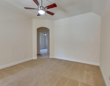3409 Porter Creek Drive - Photo Thumbnail 14