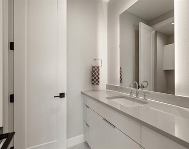 2850 Lakeside Parkway - Photo Thumbnail 22