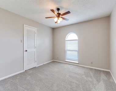 7335 Reed Road - Photo Thumbnail 24