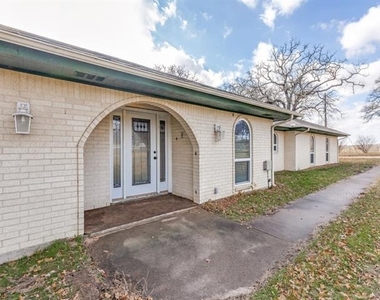 7335 Reed Road - Photo Thumbnail 6