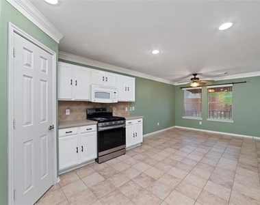 923 N Sky Drive - Photo Thumbnail 13
