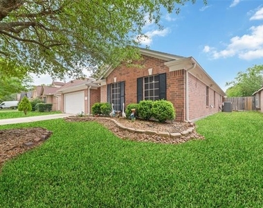 923 N Sky Drive - Photo Thumbnail 1