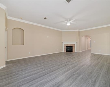 923 N Sky Drive - Photo Thumbnail 6