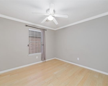 923 N Sky Drive - Photo Thumbnail 22