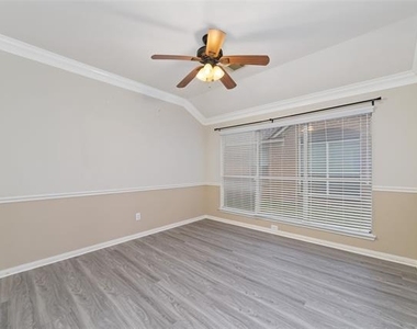 923 N Sky Drive - Photo Thumbnail 8