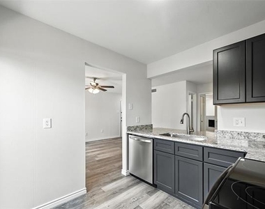 5626 Preston Oaks Road - Photo Thumbnail 12