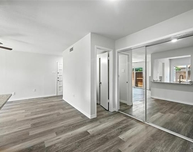 5626 Preston Oaks Road - Photo Thumbnail 9