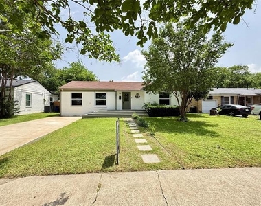 10518 Desdemona Drive - Photo Thumbnail 14