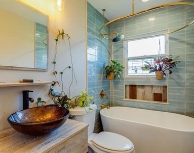 10518 Desdemona Drive - Photo Thumbnail 5