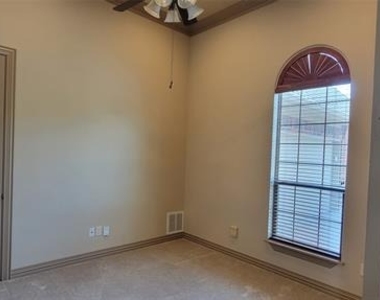 856 Merion Drive - Photo Thumbnail 30