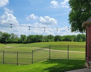 856 Merion Drive - Photo Thumbnail 4