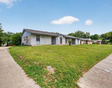 1406 Yukon Drive - Photo Thumbnail 5