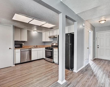 1406 Yukon Drive - Photo Thumbnail 2