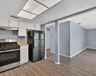 1406 Yukon Drive - Photo Thumbnail 8