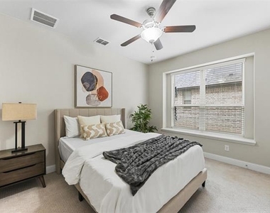 14336 Gatewood Lane - Photo Thumbnail 10